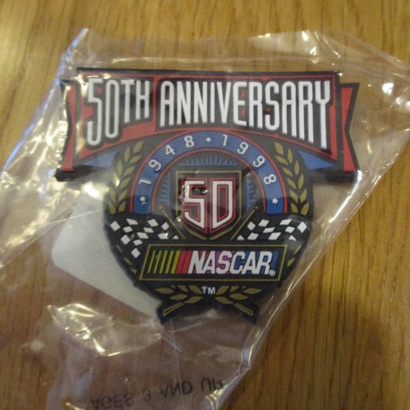 Nascar Collectibles - Dale Earnhardt Jr. and Cale Yarborough - Picture 7 of 7